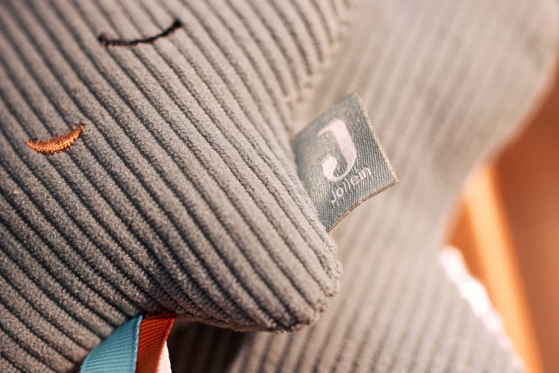 Jollein Spieluhr Star Sea Green – Beruhigende Musikspieluhr mit Schuberts Wiegenlied, Doppelte Sterne mit Stickerei & bunten Kordeln, Weiches Babyspielzeug zum Aufhängen an Bett oder Laufstall