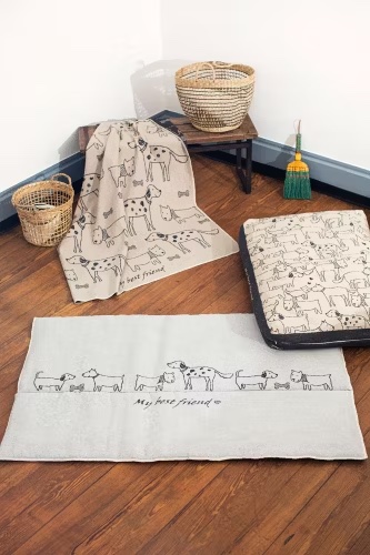 David Fussenegger Haustierdecke Best friends allover Farbe Natur 100x140cm