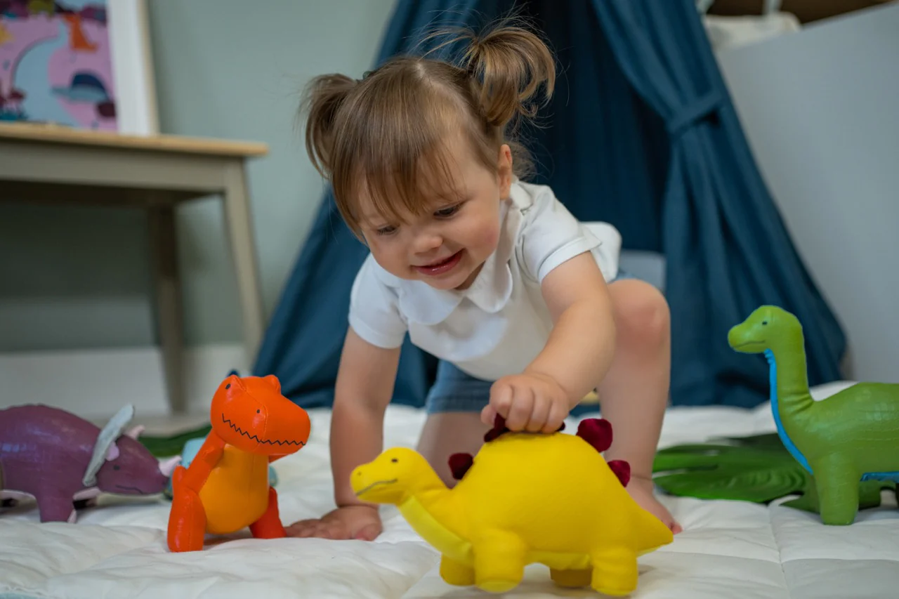 little big friends Steffy der Stegosaurus Dino Friends