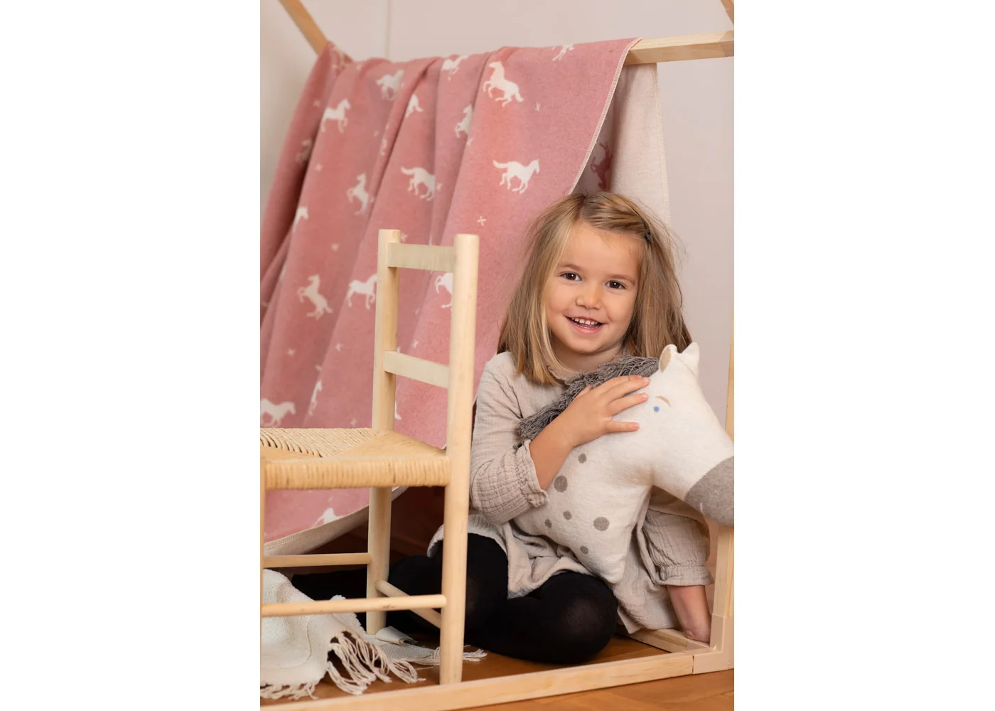 David Fussenegger JUWEL gefülltes Kissen “Pferdekopf” (GRS)