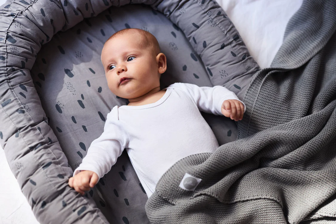 Jollein Kuscheldecke - Babydecke - Decke für die Wiege gestrickt in grau 75x100 cm