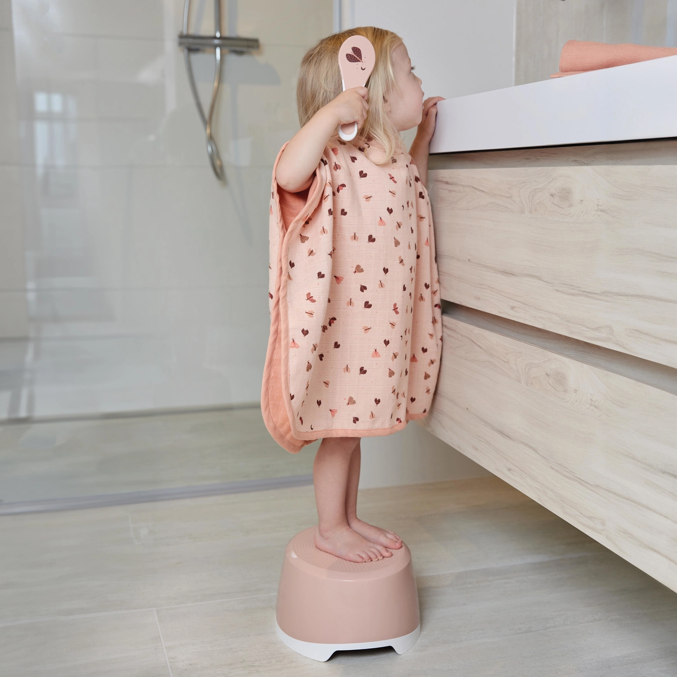 Bebe-Jou Baby Badeponcho aus Musselin Sweet Butterfly Motiv Schmetterling