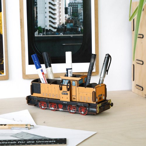 Werkhaus Stiftebox Diesellok V60 Goldbroiler für Kinder und Erwachsene 