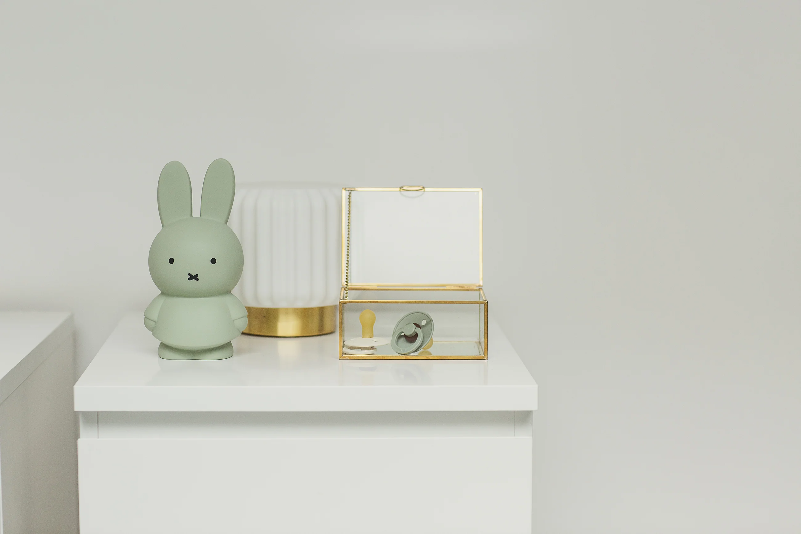 Atelier Pierre Miffy Money Box - Miffy Hase Spardose  Höhe 19 cm Eucalyptus