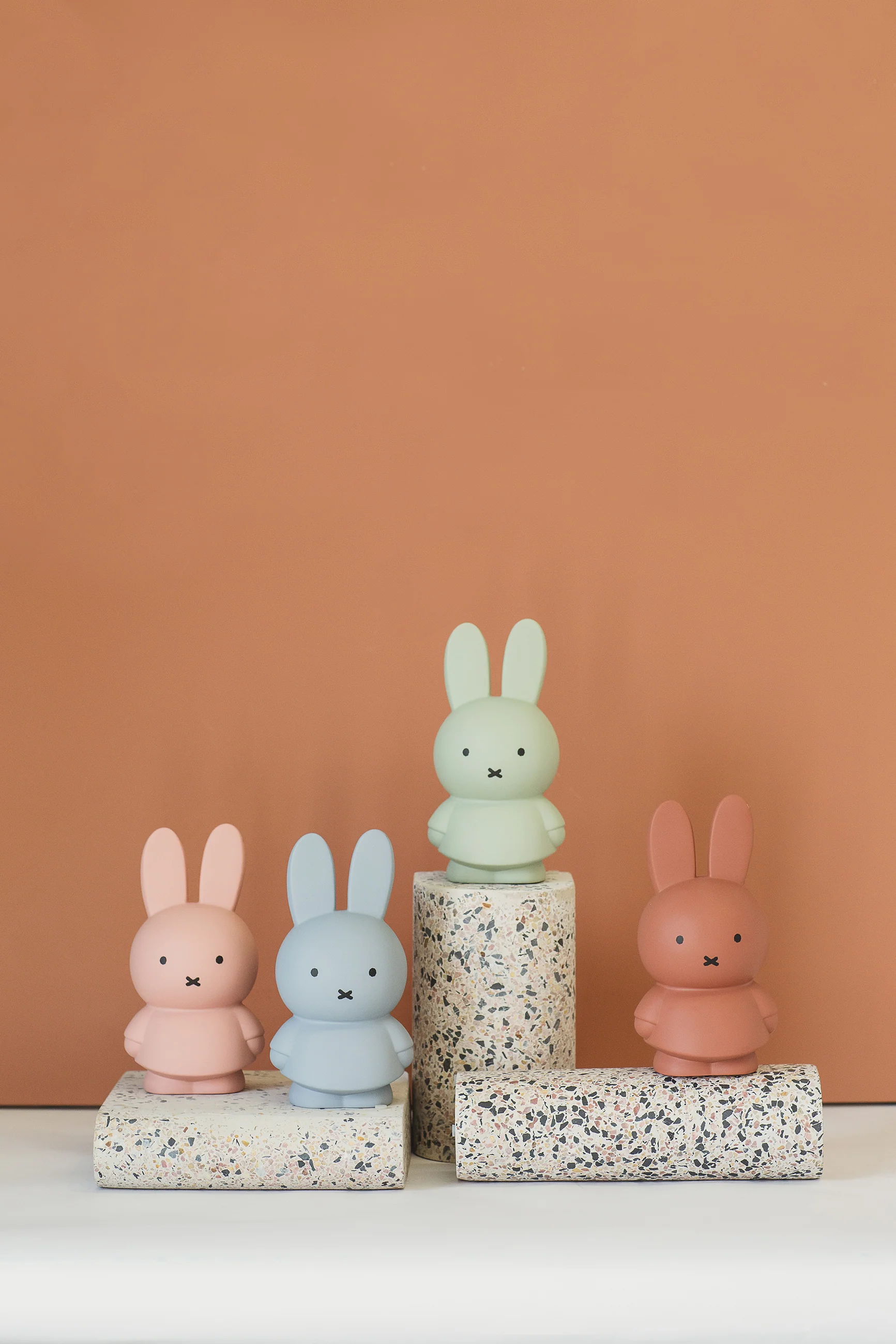 Atelier Pierre Miffy Money Box - Miffy Hase Spardose  Höhe 19 cm Eucalyptus